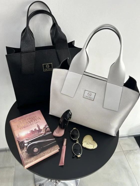 Väčšia čierna elegantná crossbody kabelka s rúčkami a kapsičkou Grosso 36x30x13